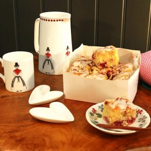 Raspberry cake box north wales