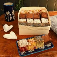 mixed cake box beddgelert