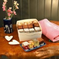 takeaway cake boxes snowdonia