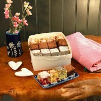 takeaway cake boxes snowdonia